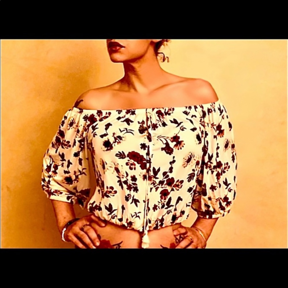 Women’s Off The Shoulder Top